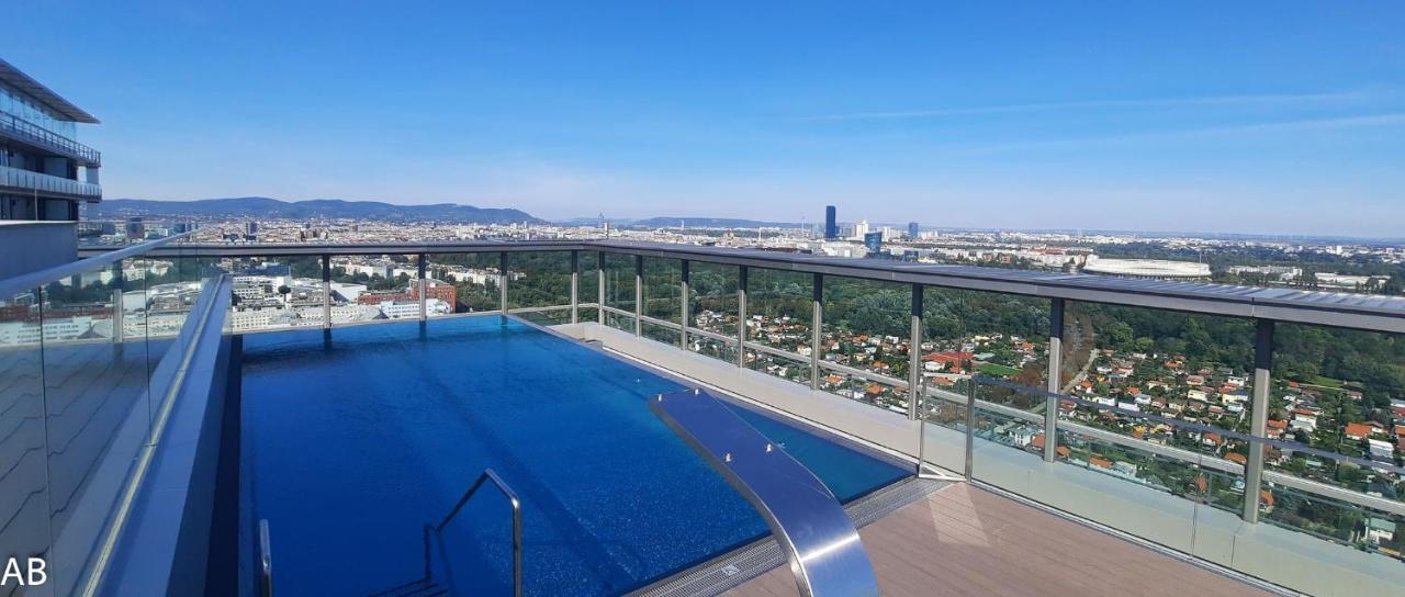 Superior & Rooftop Pool Wien